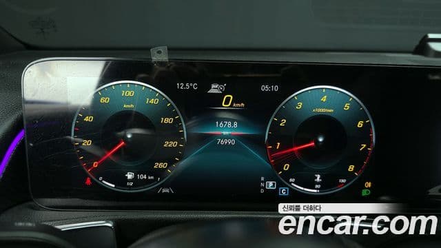 Mercedes-Benz GLB-Class 2021 — Фото 8/20
