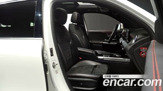 Mercedes-Benz GLB-Class 2021 — Фото 10/20