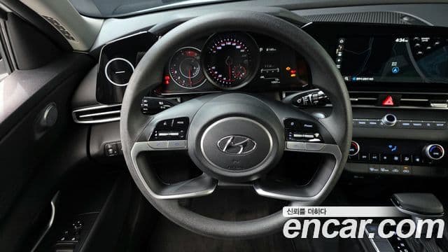 Hyundai The New Avante Hybrid 2022 — Photo 1/20