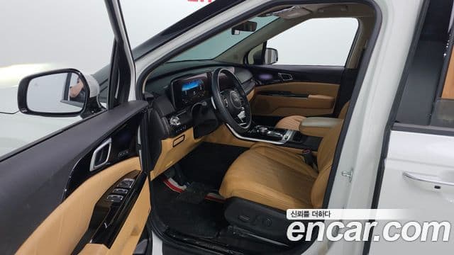 Kia Carnival 2023 — Şəkil 10/20