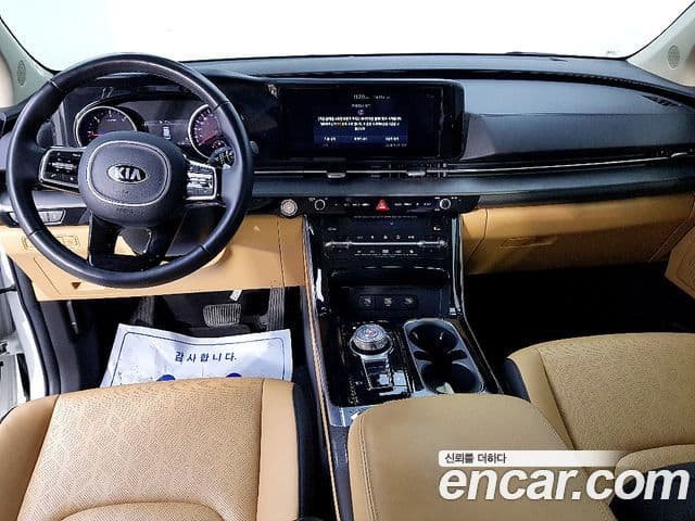 Kia Carnival 2021 — Фото 4/20
