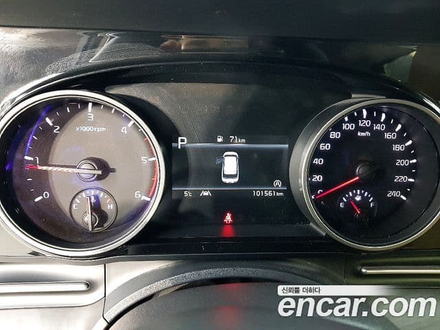 Kia Carnival 2021 — Фото 6/20