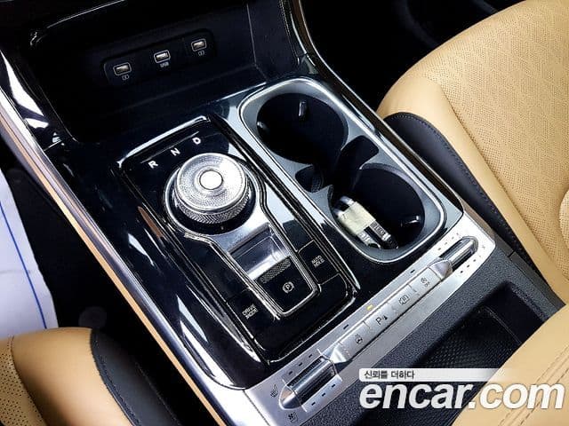 Kia Carnival 2021 — Фото 11/20