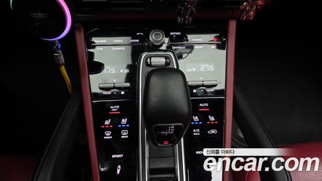 Porsche Cayenne 2019 — Photo 16/20