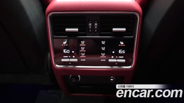 Porsche Cayenne 2019 — Photo 19/20