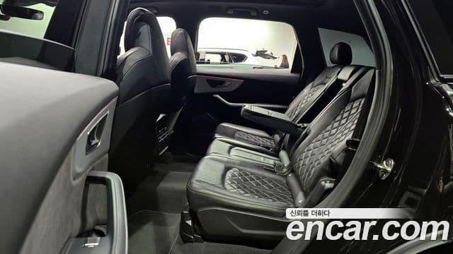 Audi Q7 2022 — Photo 10/20