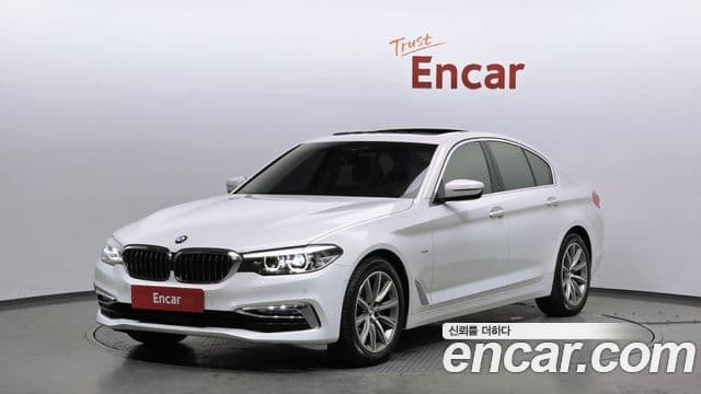 BMW 5 Series 2018 — ფოტო 10/20