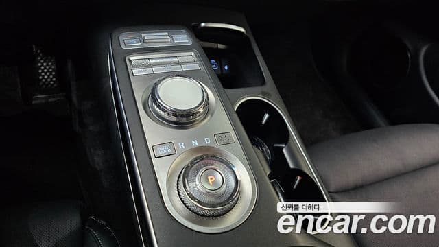 Genesis GV70 2021 — Şəkil 9/20