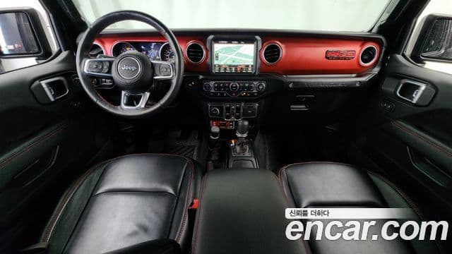 Jeep Wrangler 2023 — Şəkil 7/20