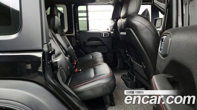 Jeep Wrangler 2023 — Şəkil 12/20