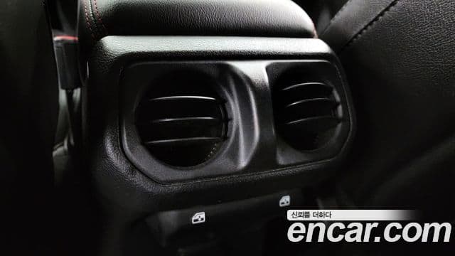 Jeep Wrangler 2023 — Şəkil 19/20