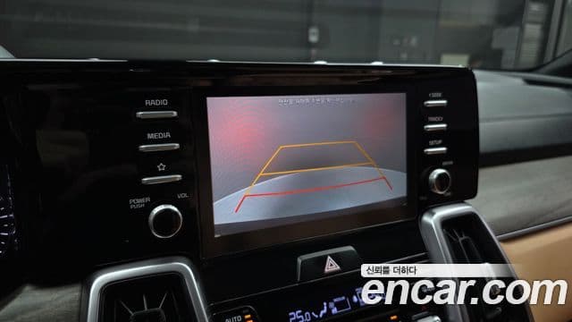Kia Sorento 2021 — Фото 15/20