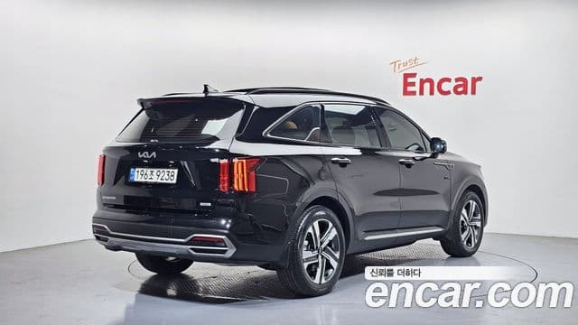 Kia Sorento 2022 — Фото 2/20