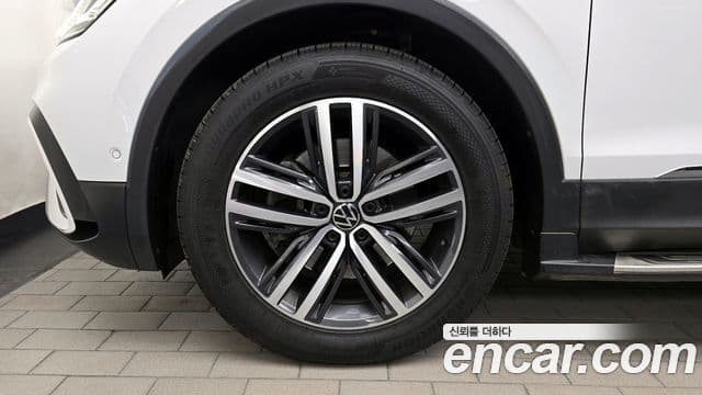 Volkswagen Tiguan Allspace 2023 — Şəkil 5/20