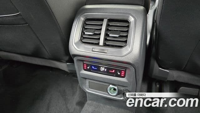 Volkswagen Tiguan Allspace 2023 — Şəkil 19/20