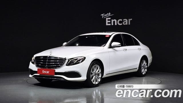 Mercedes-Benz E-Class 2019 — Şəkil 12/20