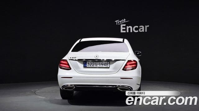 Mercedes-Benz E-Class 2019 — Şəkil 15/20