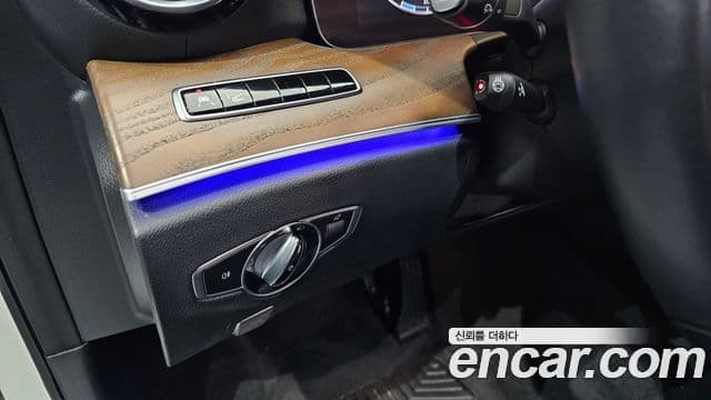 Mercedes-Benz E-Class 2019 — Şəkil 1/20