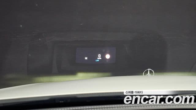 Mercedes-Benz E-Class 2019 — Şəkil 17/20
