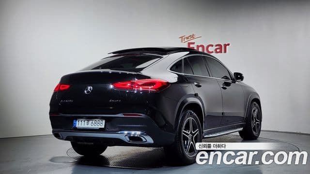 Mercedes-Benz GLE-Class 2021 — Photo 14/20