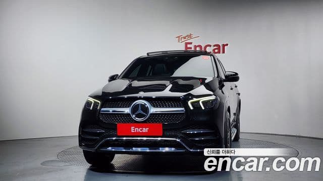 Mercedes-Benz GLE-Class 2021 — Photo 15/20
