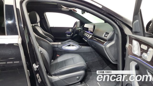 Mercedes-Benz GLE-Class 2021 — Photo 11/20