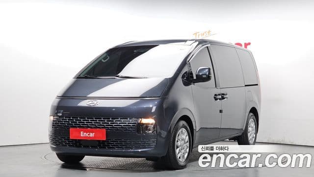 Hyundai Staria 2023 — ფოტო 9/20