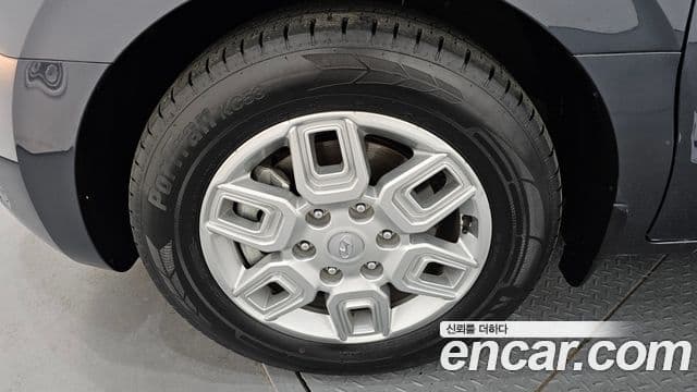 Hyundai Staria 2023 — ფოტო 4/20