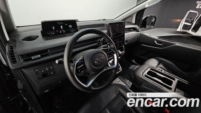 Hyundai Staria 2023 — ფოტო 10/20