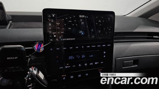 Hyundai Staria 2023 — ფოტო 14/20