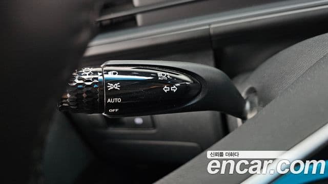 Hyundai Staria 2023 — ფოტო 18/20