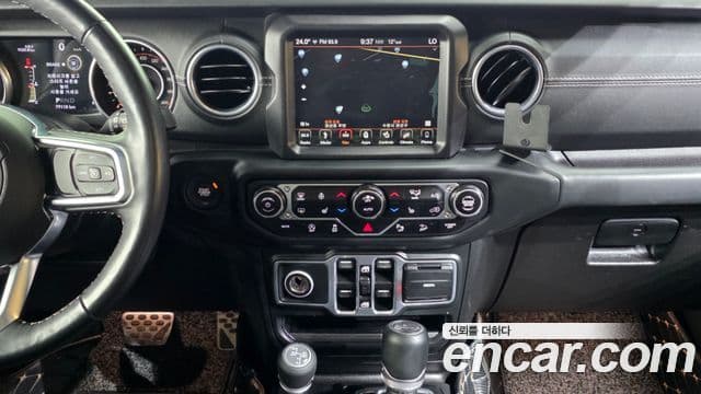 Jeep Wrangler 2018 — Photo 17/20