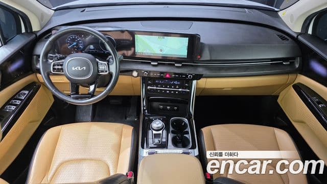 Kia Carnival 2022 — ფოტო 7/20