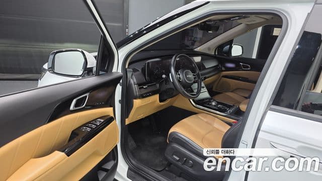 Kia Carnival 2022 — ფოტო 10/20