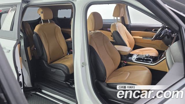 Kia Carnival 2022 — ფოტო 12/20