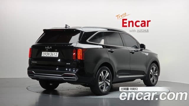 Kia Sorento 2023 — ფოტო 2/20