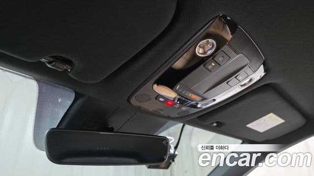 Kia Sorento 2023 — ფოტო 17/20