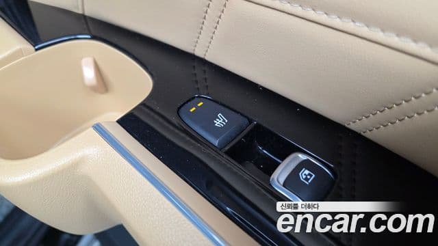 Kia Sorento 2023 — ფოტო 19/20