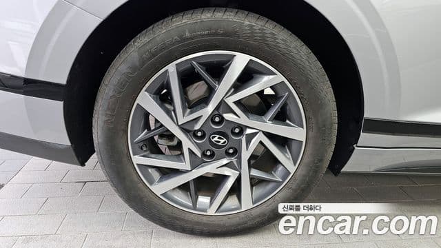 Hyundai Grandeur Hybrid 2023 — Photo 1/20
