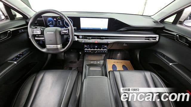 Hyundai Grandeur Hybrid 2023 — Photo 2/20