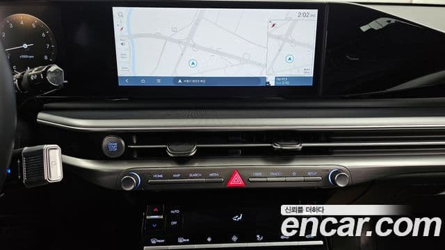 Hyundai Grandeur Hybrid 2023 — Photo 13/20