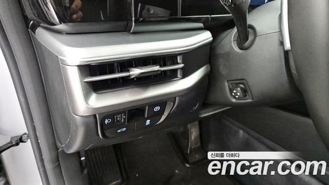 Hyundai Grandeur Hybrid 2023 — Photo 5/20