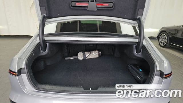 Hyundai Grandeur Hybrid 2023 — Photo 6/20