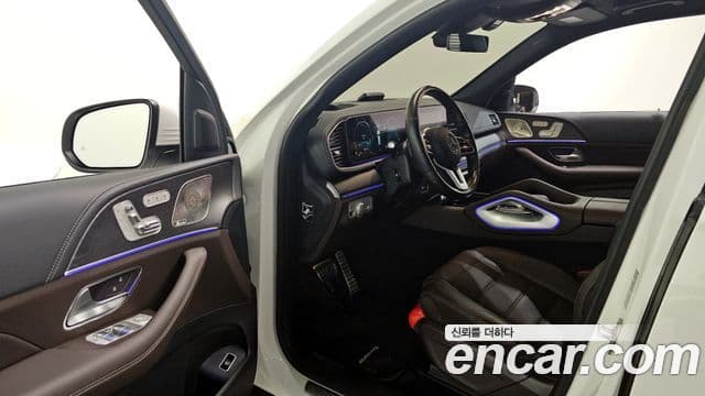 Mercedes-Benz GLS-Class 2022 — Photo 15/20
