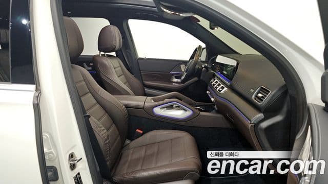 Mercedes-Benz GLS-Class 2022 — Photo 7/20