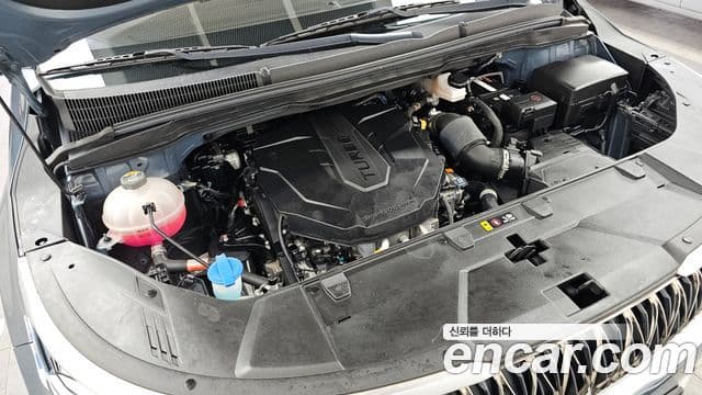 Kia Carnival 2021 — ფოტო 6/20