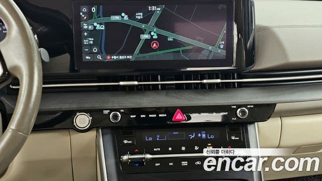 Kia Carnival 2021 — ფოტო 14/20