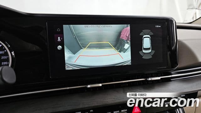 Kia Carnival 2021 — ფოტო 15/20