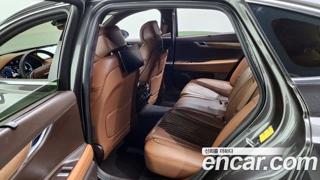 Genesis Electrified G80 2022 — фото 11 из 20