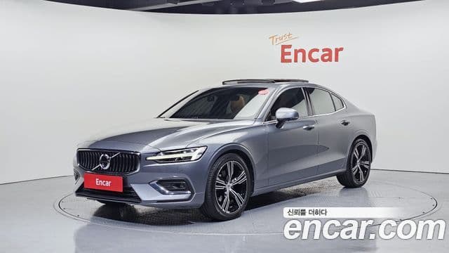 Volvo S60 2021 — Şəkil 1/20